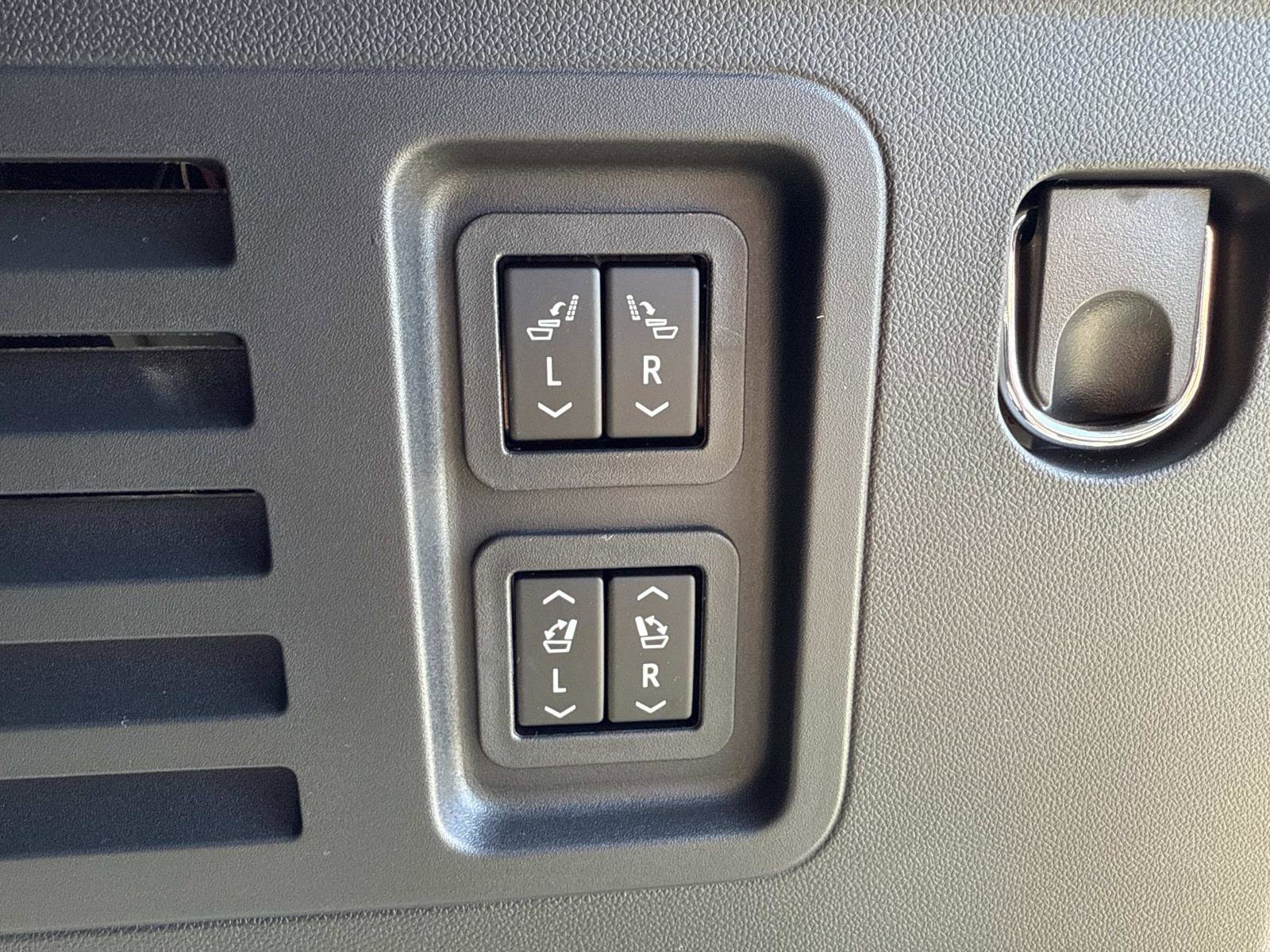 New 2026 Chevrolet Traverse RS FWD image 34