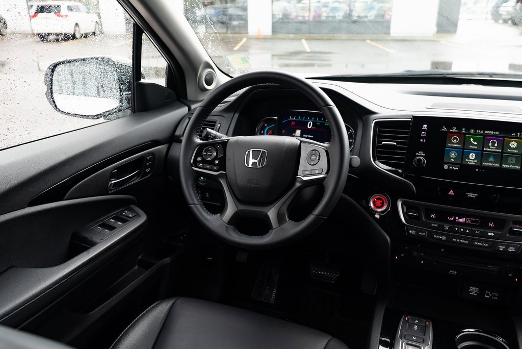 Used 2022 Honda Pilot Touring image 9
