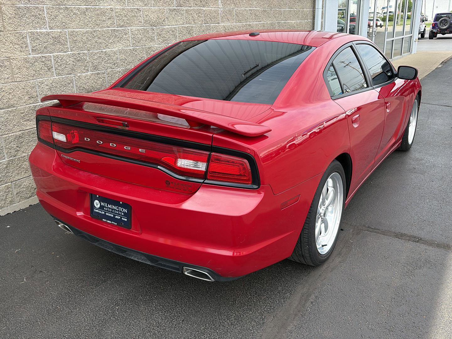 Used 2013 Dodge Charger SXT Plus RWD image 3