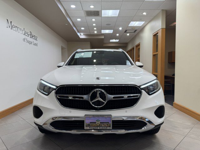 Certified 2025 Mercedes-Benz GLC 300 image 2