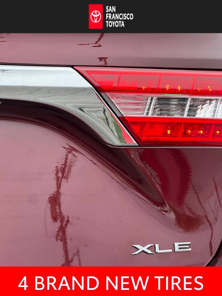 Used 2014 Toyota Avalon XLE Premium FWD image 10