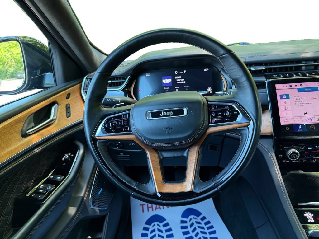 Used 2022 Jeep Grand Cherokee Summit AWD/4WD image 12