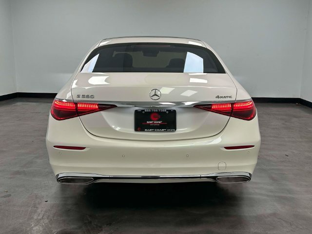 Used 2022 Mercedes-Benz S 580 4MATIC Sedan w/ Rear Seat Package image 9
