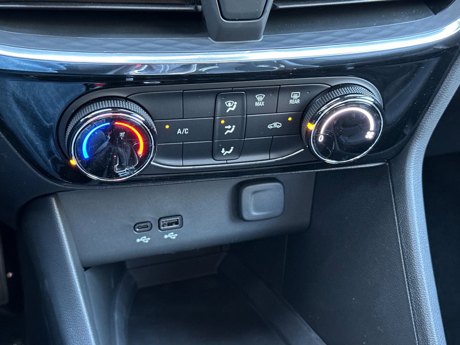 New 2026 Buick Encore GX Sport Touring image 20