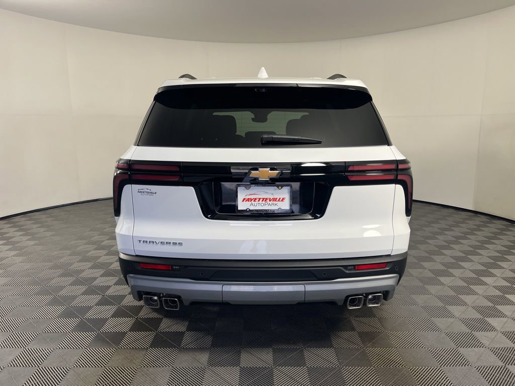 New 2026 Chevrolet Traverse LT w/ Enhanced Driving Package FWD image 4