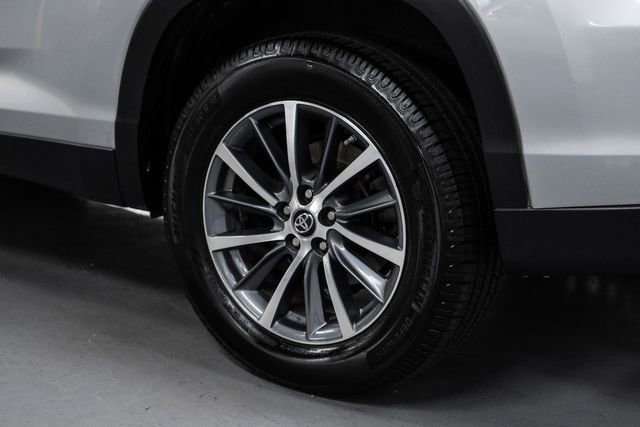 Used 2019 Toyota Highlander XLE image 41
