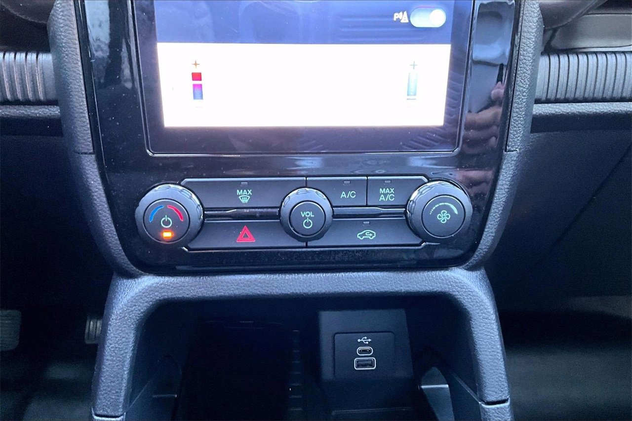 Used 2024 Ford Ranger XLT w/ Trailer Tow Package image 16