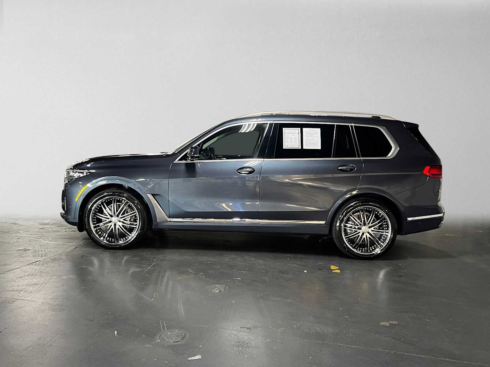 Used 2019 BMW X7 xDrive50i w/ Premium Package AWD/4WD image 6
