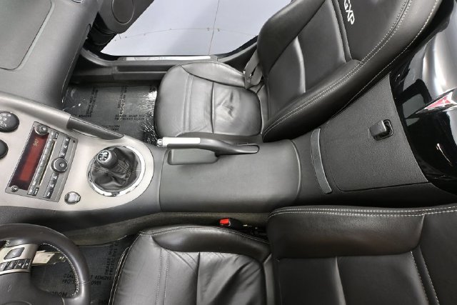 Used 2008 Pontiac Solstice GXP w/ Premium Package RWD image 24