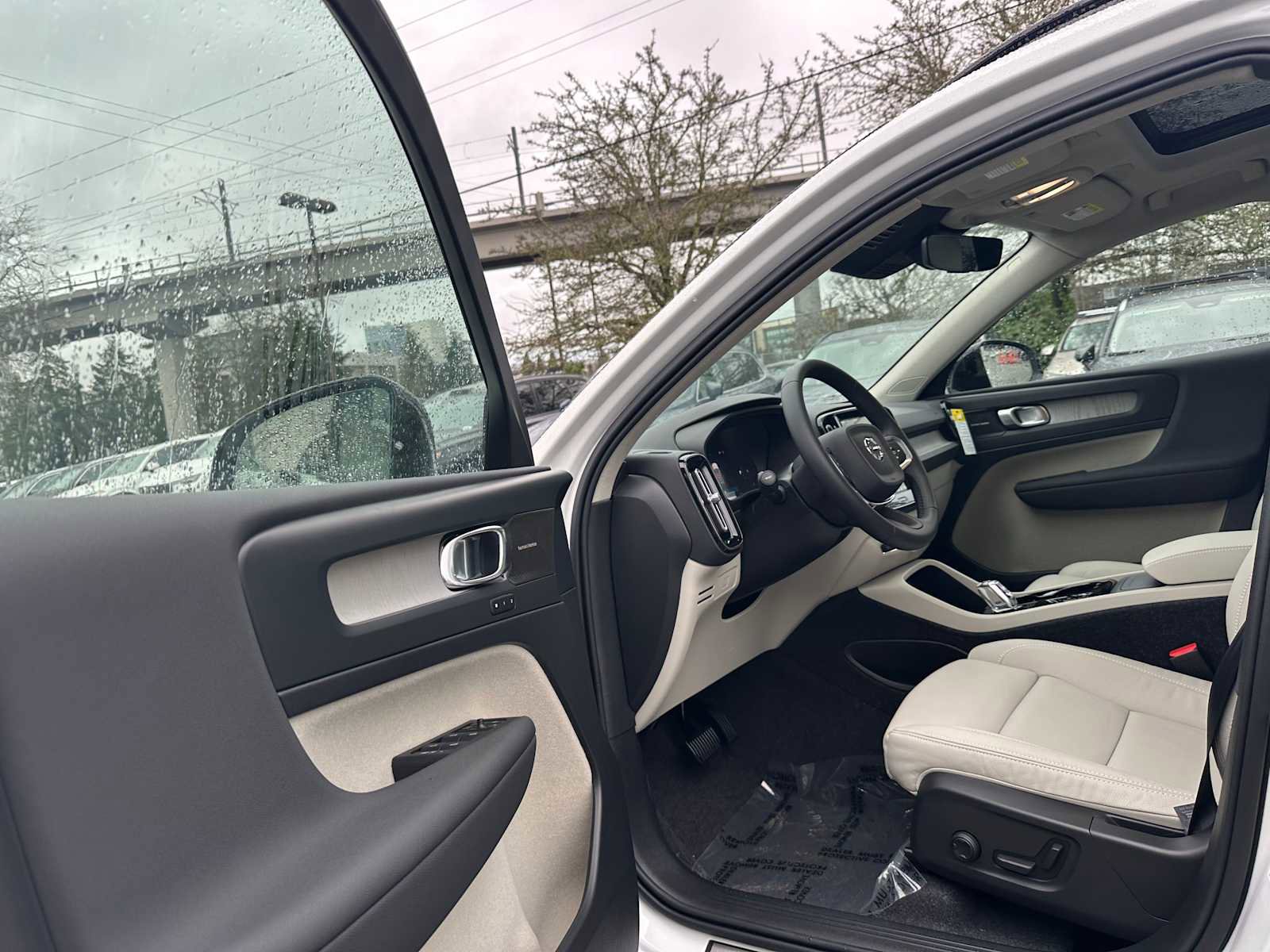 New 2026 Volvo XC40 B5 Ultra w/ Climate Package image 20