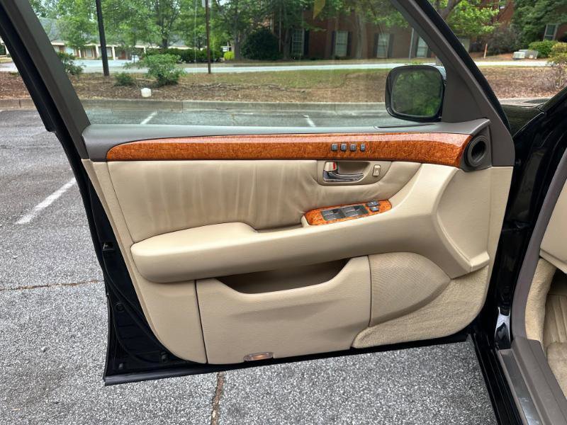 Used 2005 Lexus LS 430 RWD image 23