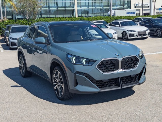 Used 2025 BMW X2 xDrive28i w/ Premium Package image 3