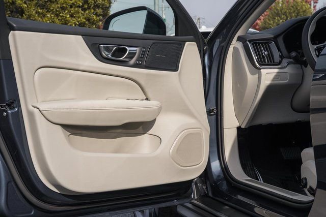 New 2026 Volvo V60 B5 Cross Country Plus w/ Protection Package Premier image 34