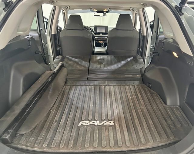 Used 2021 Toyota RAV4 XLE w/ Convenience Package AWD/4WD image 14