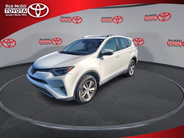 Used 2018 Toyota RAV4 XLE AWD/4WD image 4