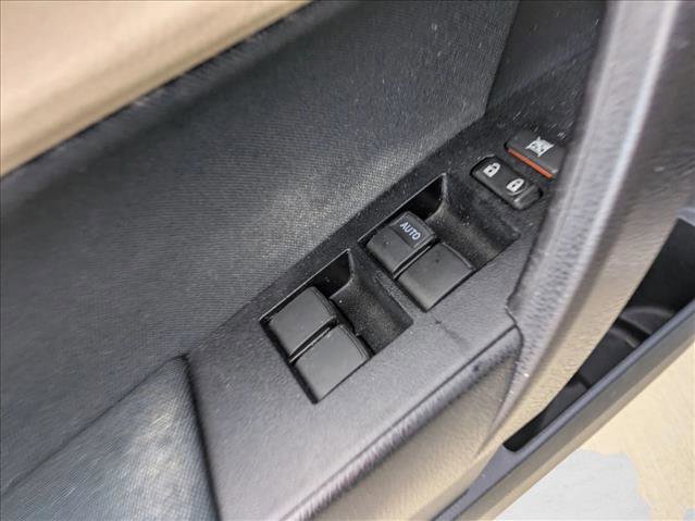 Used 2014 Toyota Corolla LE image 12