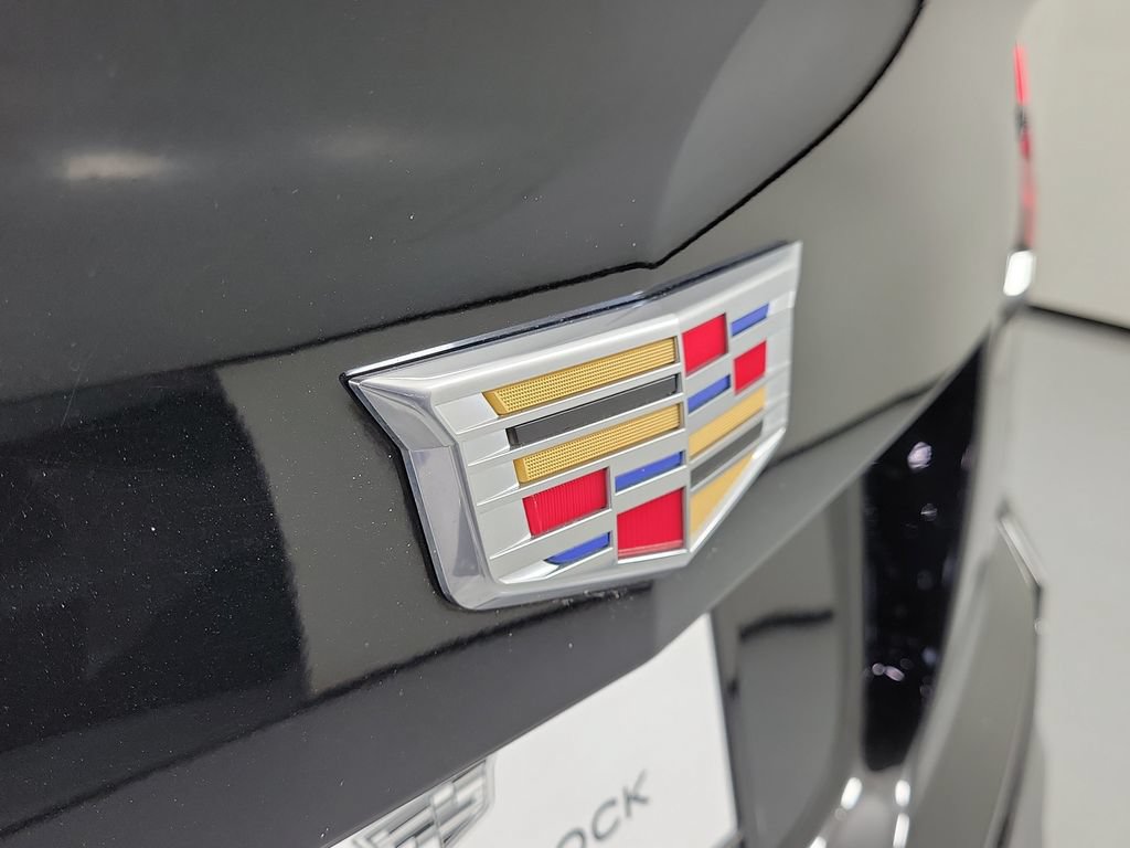 Used 2025 Cadillac XT4 Premium Luxury FWD image 7