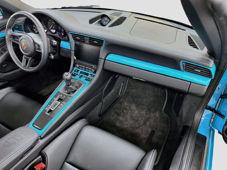 Certified 2019 Porsche 911 Speedster RWD image 28