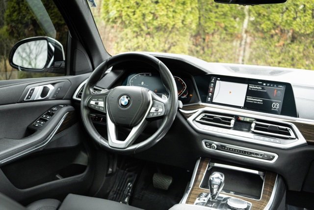 Used 2019 BMW X5 xDrive40i w/ Parking Assistance Package image 16