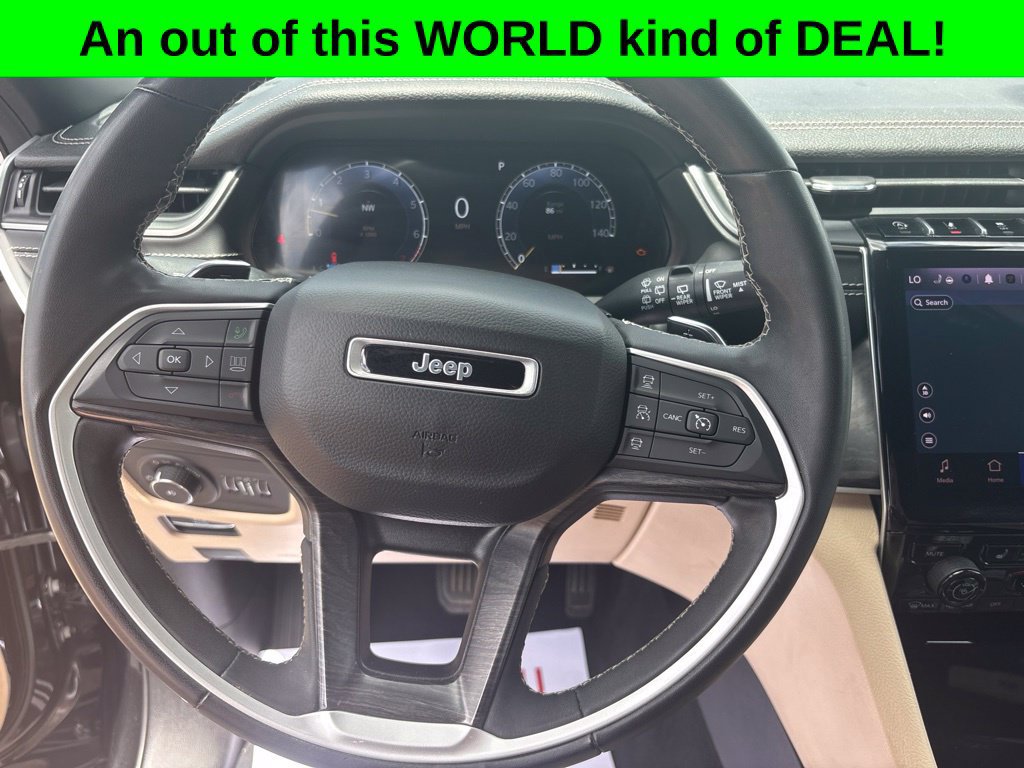 Used 2023 Jeep Grand Cherokee L Limited AWD/4WD image 19