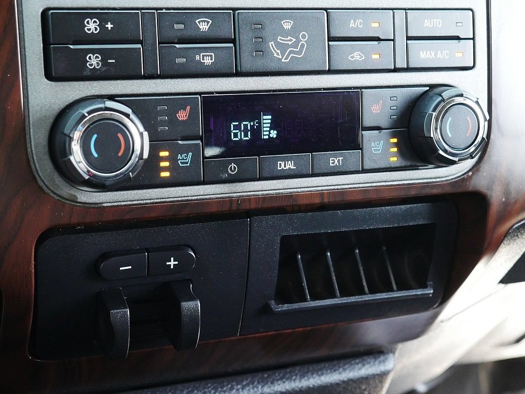 Used 2012 Ford F350 Lariat w/ Lariat Ultimate Pkg AWD/4WD image 41