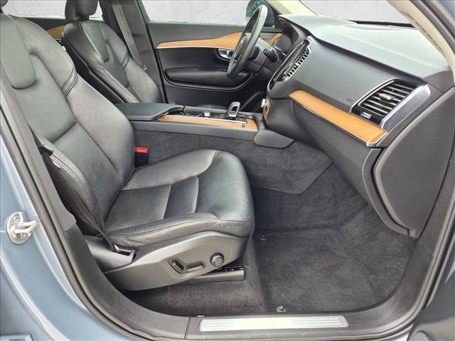 Used 2023 Volvo XC90 B6 Plus w/ Protection Package AWD/4WD image 22
