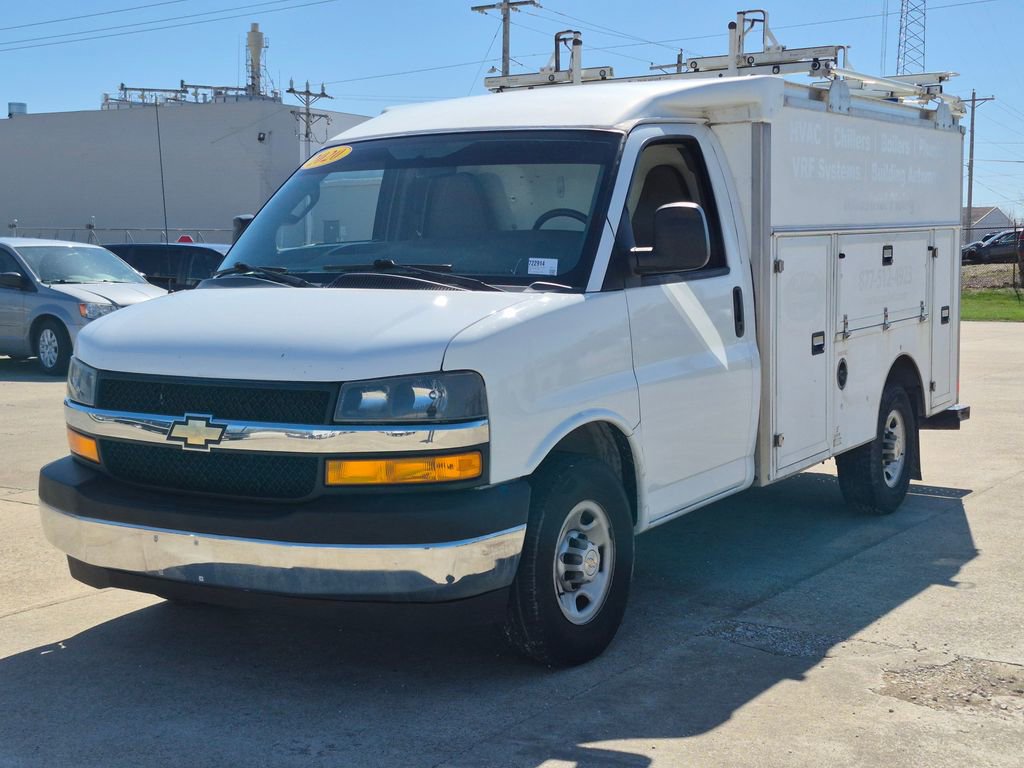 Used 2020 Chevrolet Express 3500 w/ Power Convenience Package RWD image 3