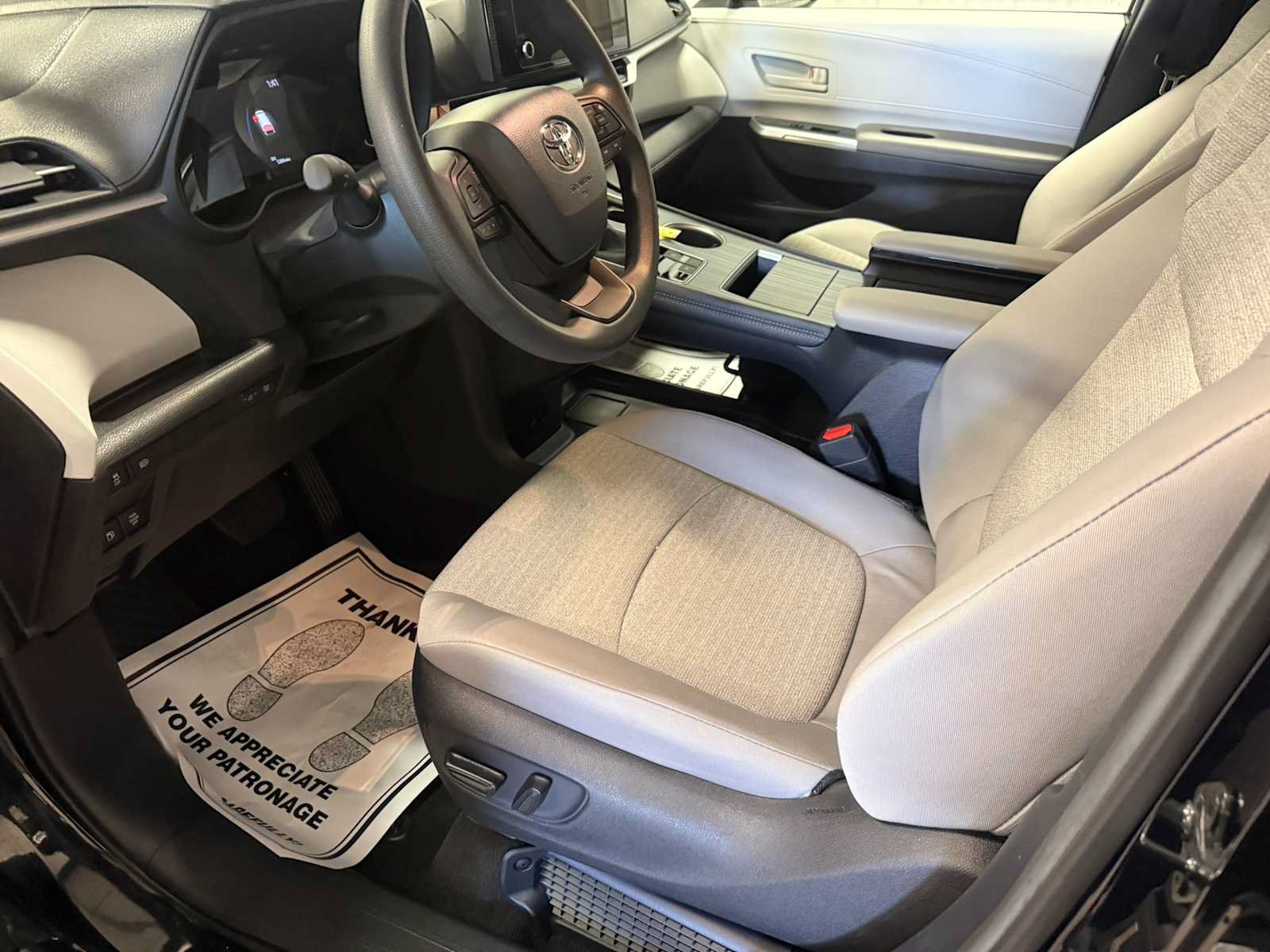 Certified 2026 Toyota Sienna LE AWD/4WD image 19