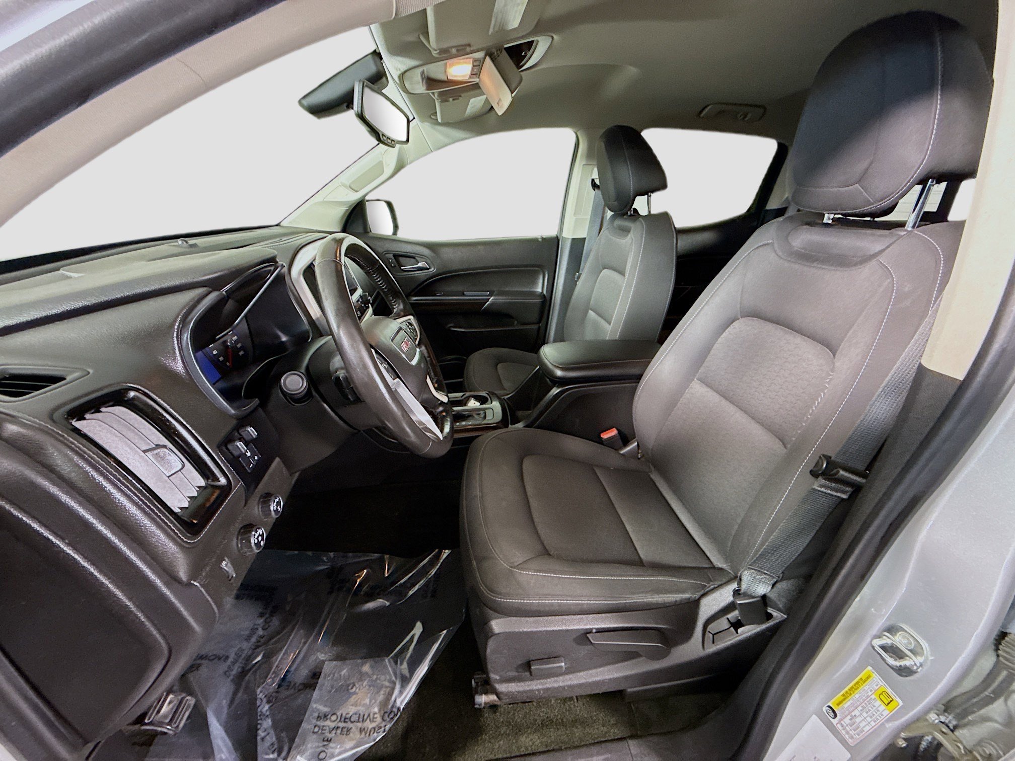 Used 2017 GMC Canyon SLE image 21