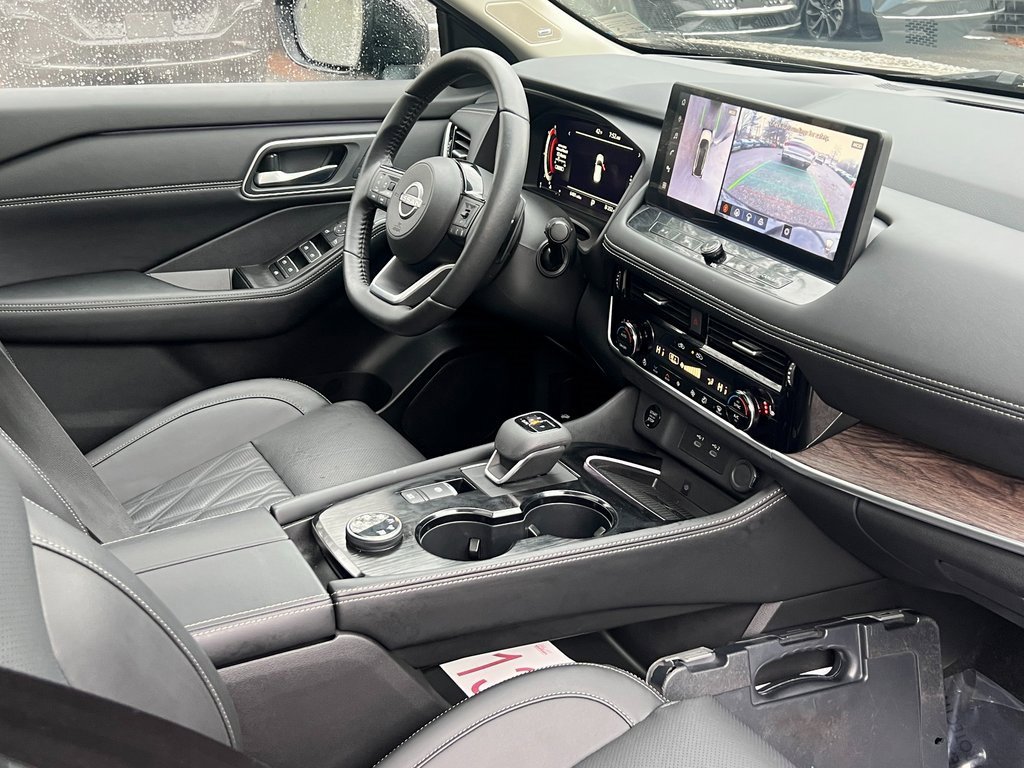 Used 2024 Nissan Rogue Platinum w/ Platinum Premium Package image 11