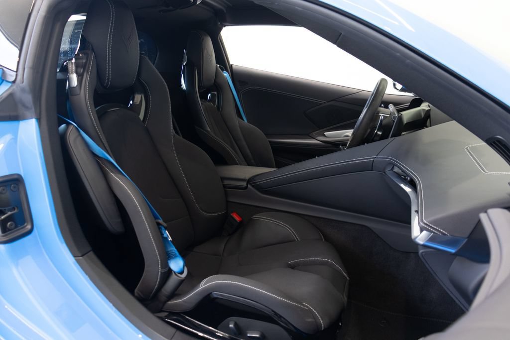 Used 2024 Chevrolet Corvette Z06 RWD image 21