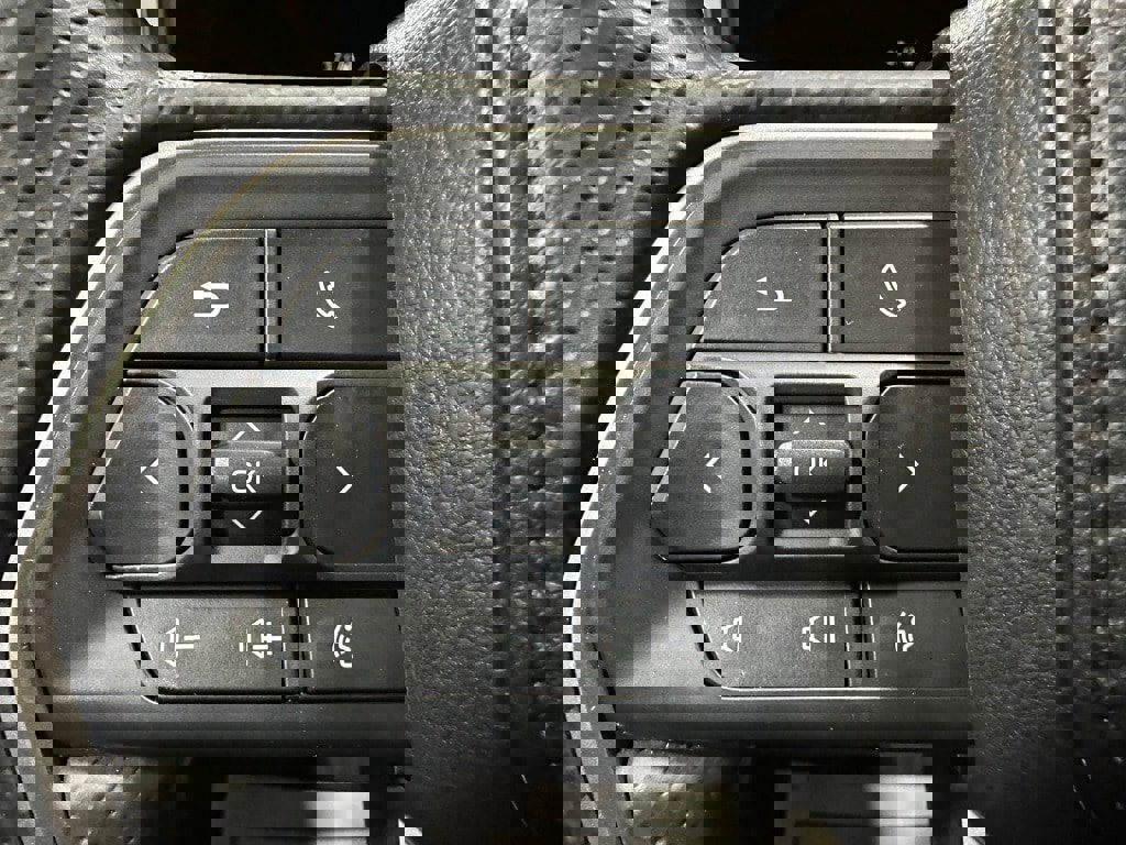 Used 2025 Toyota 4Runner SR5 image 19