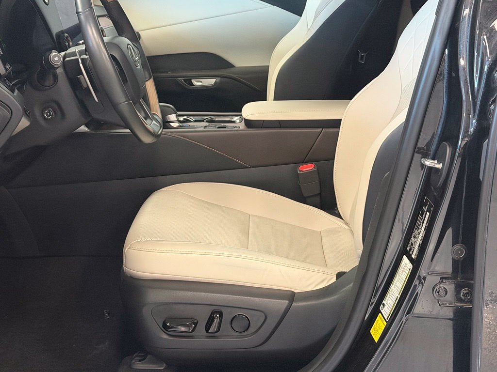 Used 2023 Lexus RX 350 Premium w/ Accessory Package AWD/4WD image 12