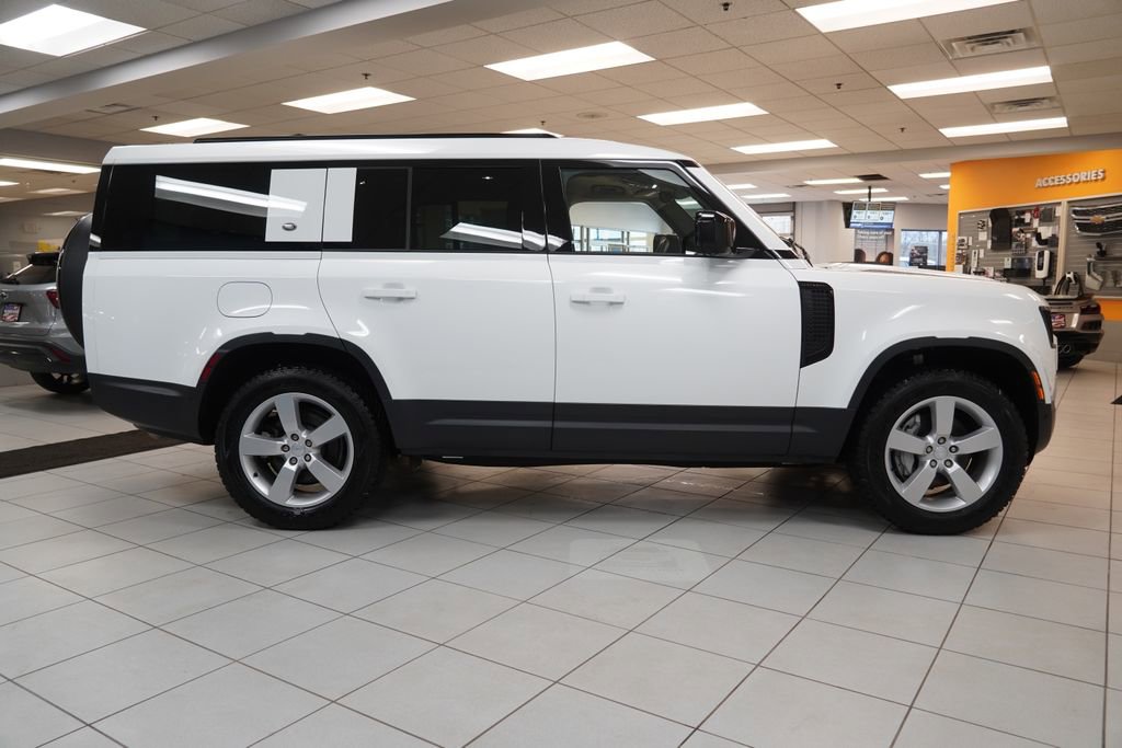 Used 2024 Land Rover Defender 130 S image 17