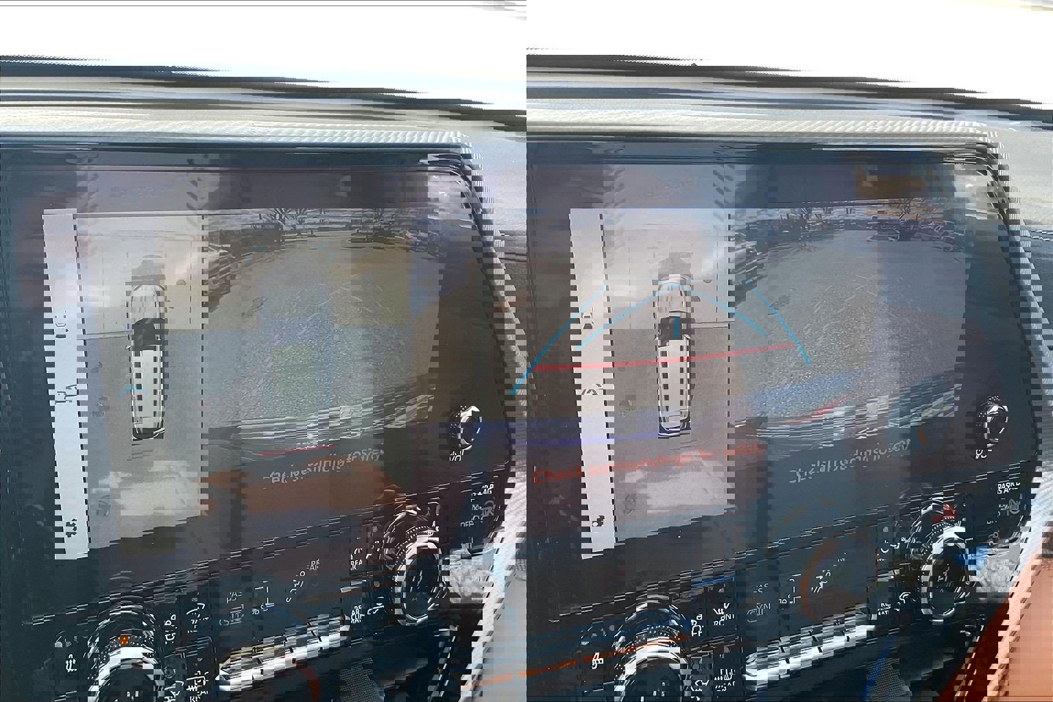 Used 2023 Toyota Highlander Platinum image 26