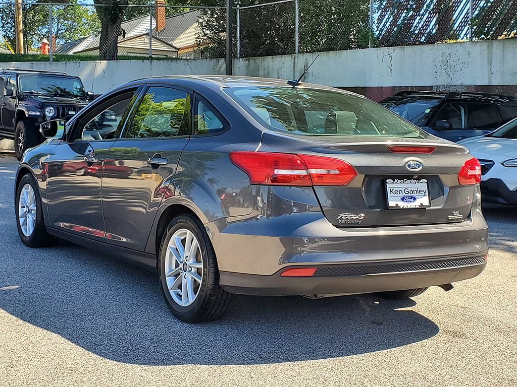 Used 2015 Ford Focus SE w/ SE Cold Weather Package FWD image 8