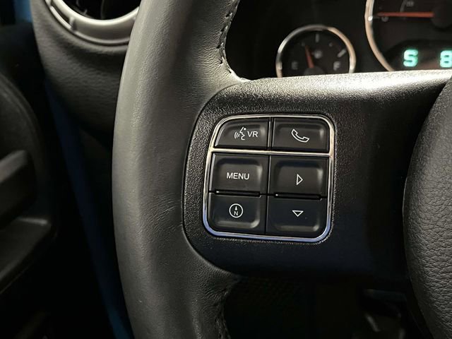 Used 2018 Jeep Wrangler Unlimited Sahara w/ Connectivity Group image 27