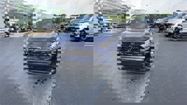 Used 2020 Toyota RAV4 XLE image 3