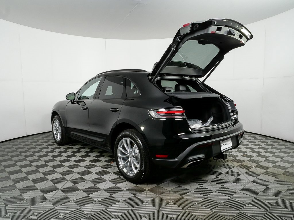 New 2026 Porsche Macan image 34