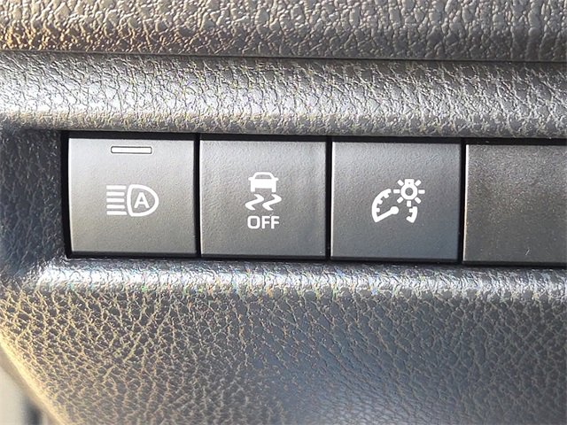 Used 2025 Toyota Camry SE image 24