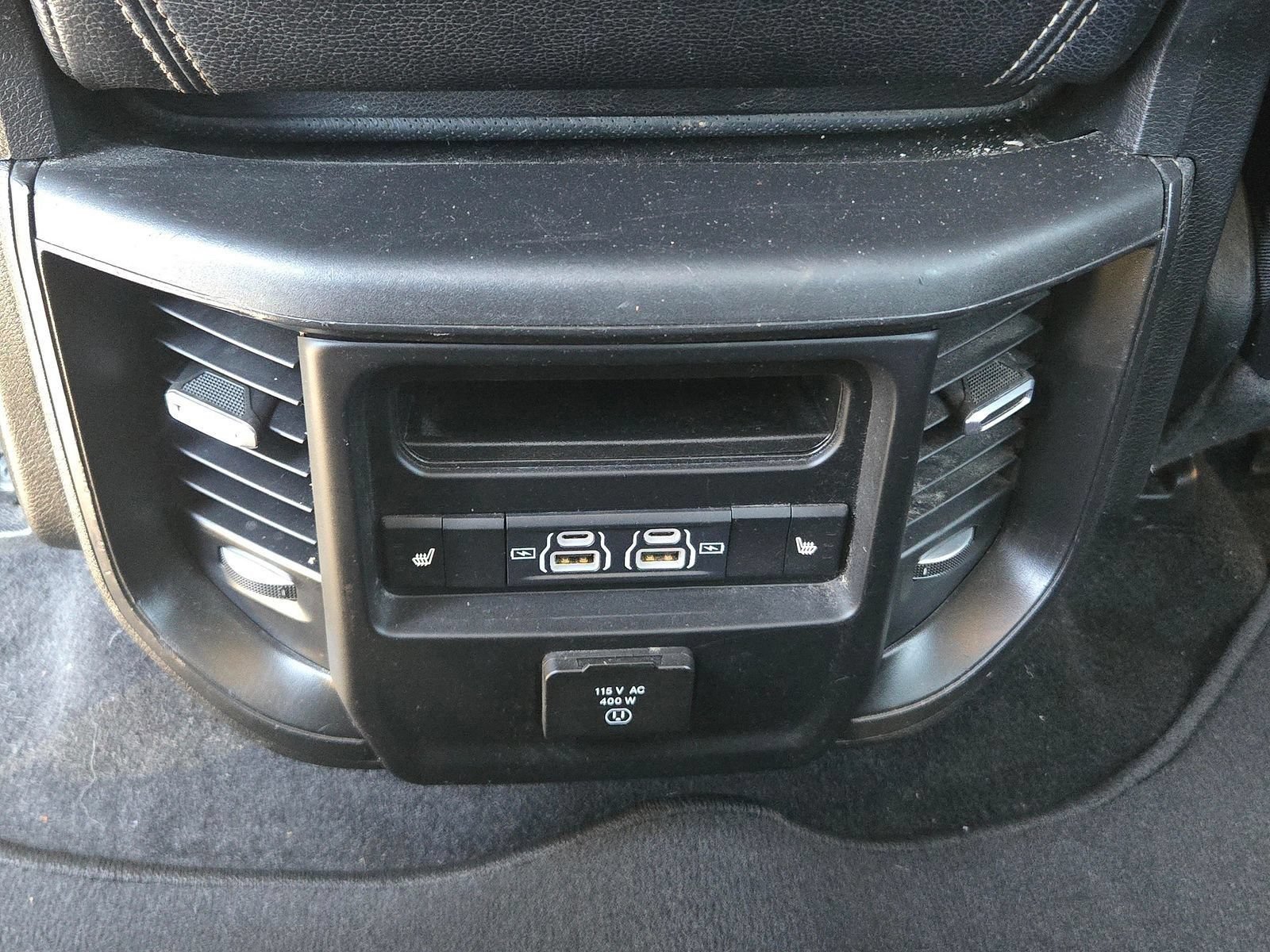 Used 2025 RAM 1500 Laramie AWD/4WD image 6