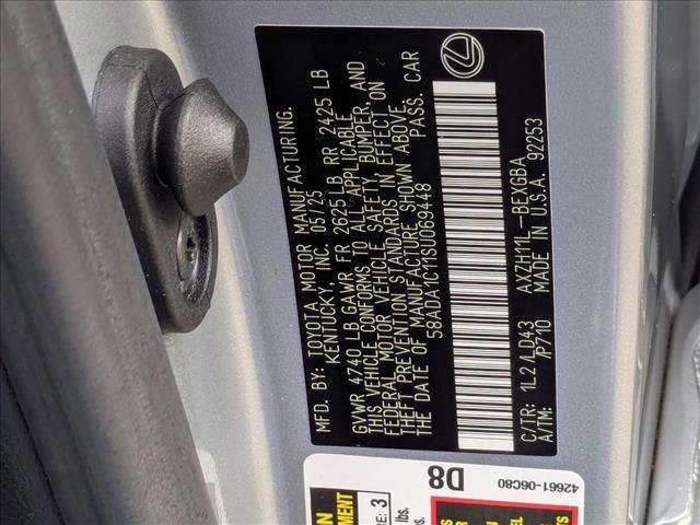 Used 2025 Lexus ES 300h w/ Premium Package image 23