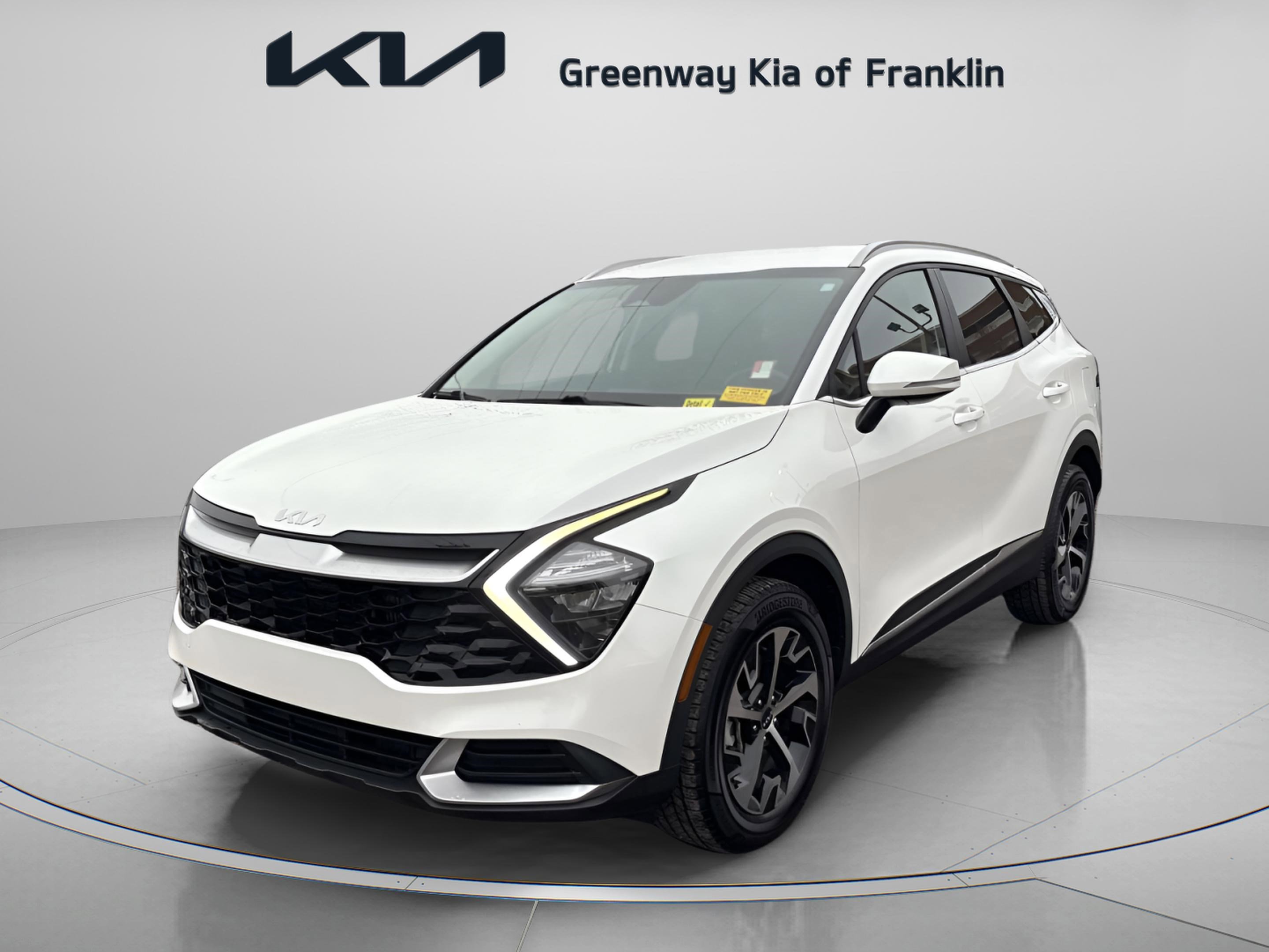 Used 2023 Kia Sportage EX image 3