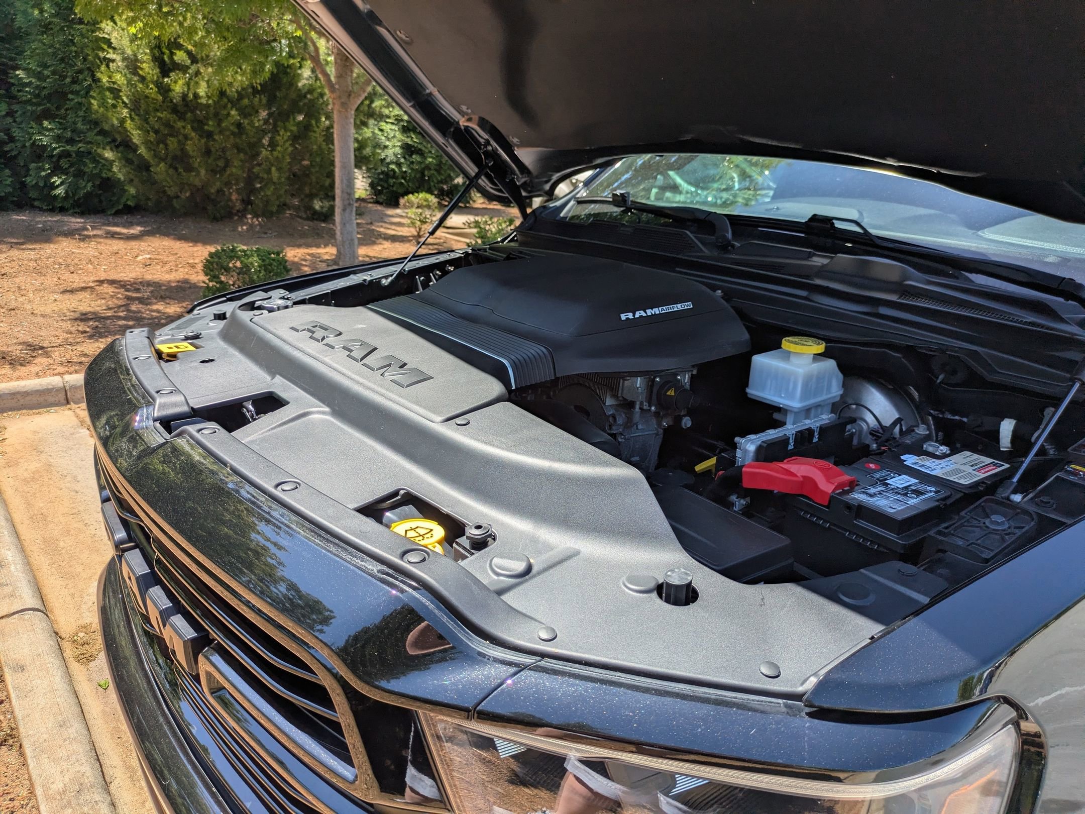 Used 2022 RAM 1500 Laramie AWD/4WD image 42