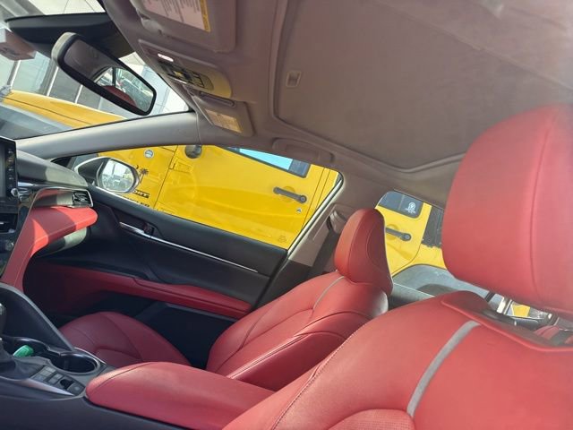 Used 2021 Toyota Camry XSE image 11