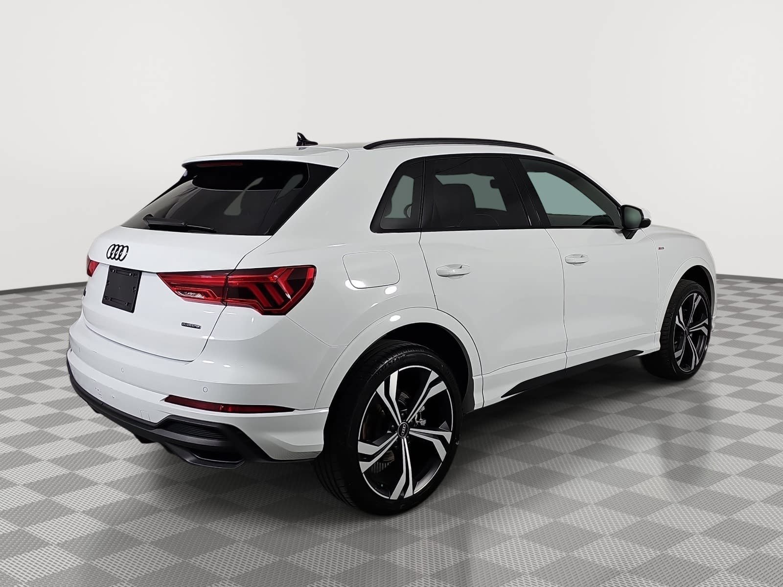 Used 2024 Audi Q3 2.0T Premium Plus AWD/4WD image 8
