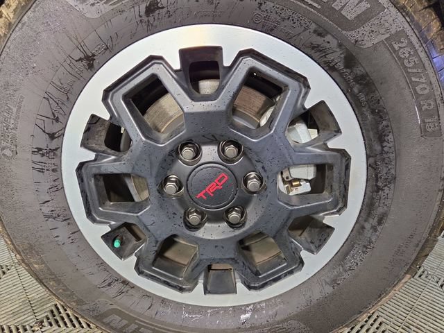 Used 2025 Toyota 4Runner TRD Off-Road AWD/4WD image 11
