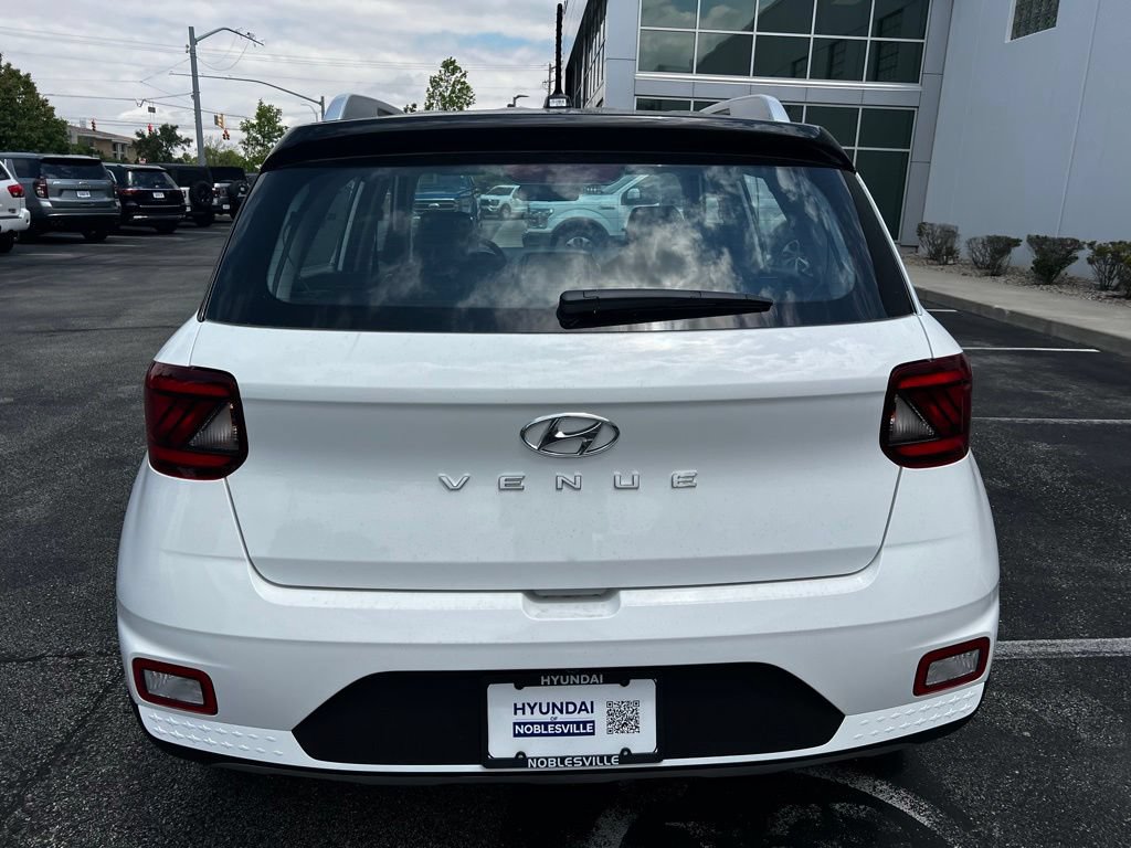 New 2026 Hyundai Venue SEL FWD image 6