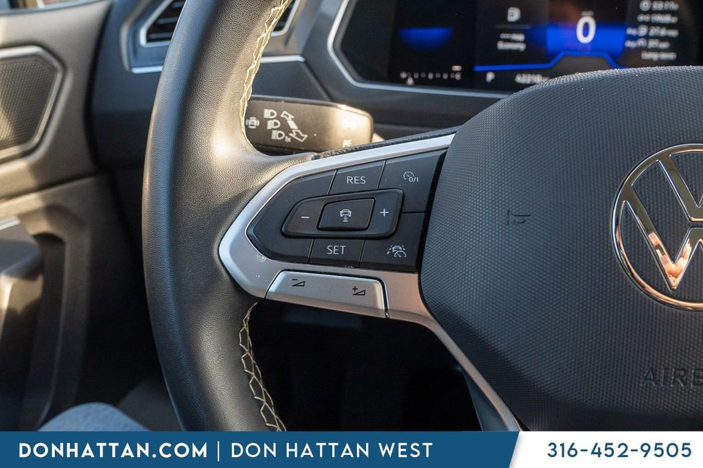 Used 2023 Volkswagen Tiguan SE FWD image 12