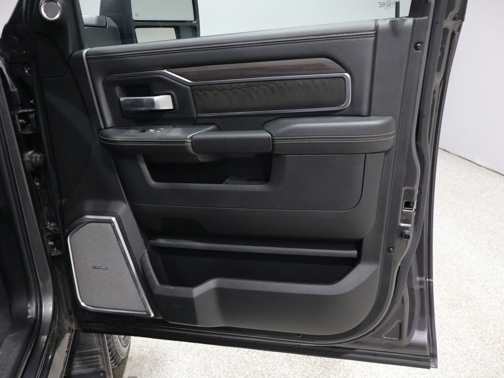 Used 2025 RAM 2500 Laramie image 24